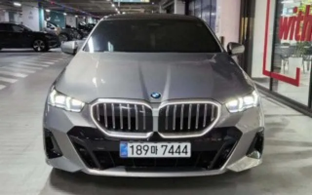 5시리즈 (G60) 530i xDrive 매물 사진 3 - 2025/06 18,367km