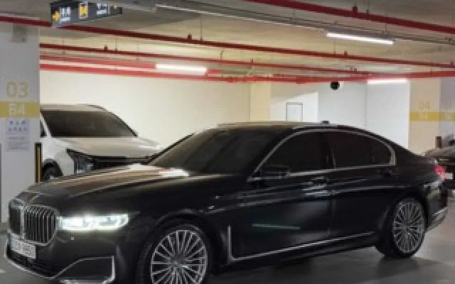 7시리즈 (G11) 730d xDrive M 스포츠 매물 사진 18 - 2022/07 102,115km